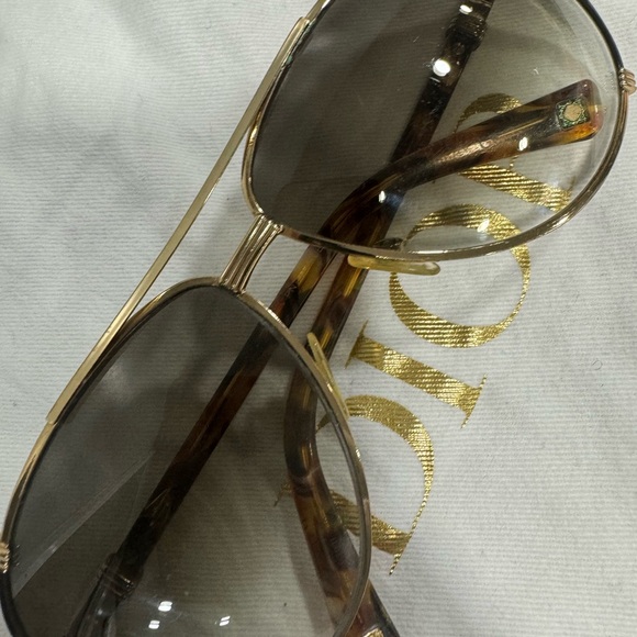 CHRISTIAN DIOR used in a good condition 
Goldtone Metal And Tortoise - Picture 9 of 10
